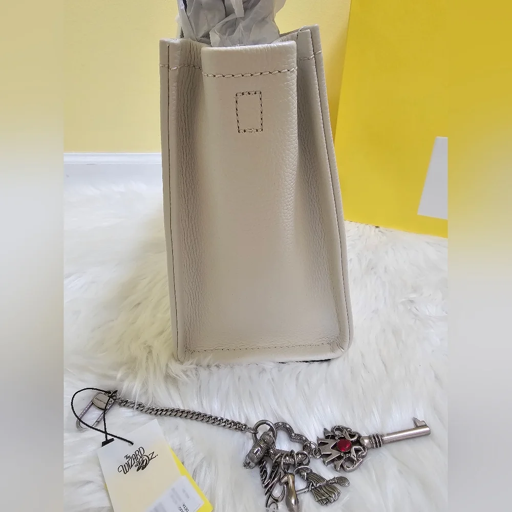 🧙MARC JACOBS X WIZARD OF OZ THE WICKED WITCH TOTE BAG+BAG CHARM - Picture 4 of 17